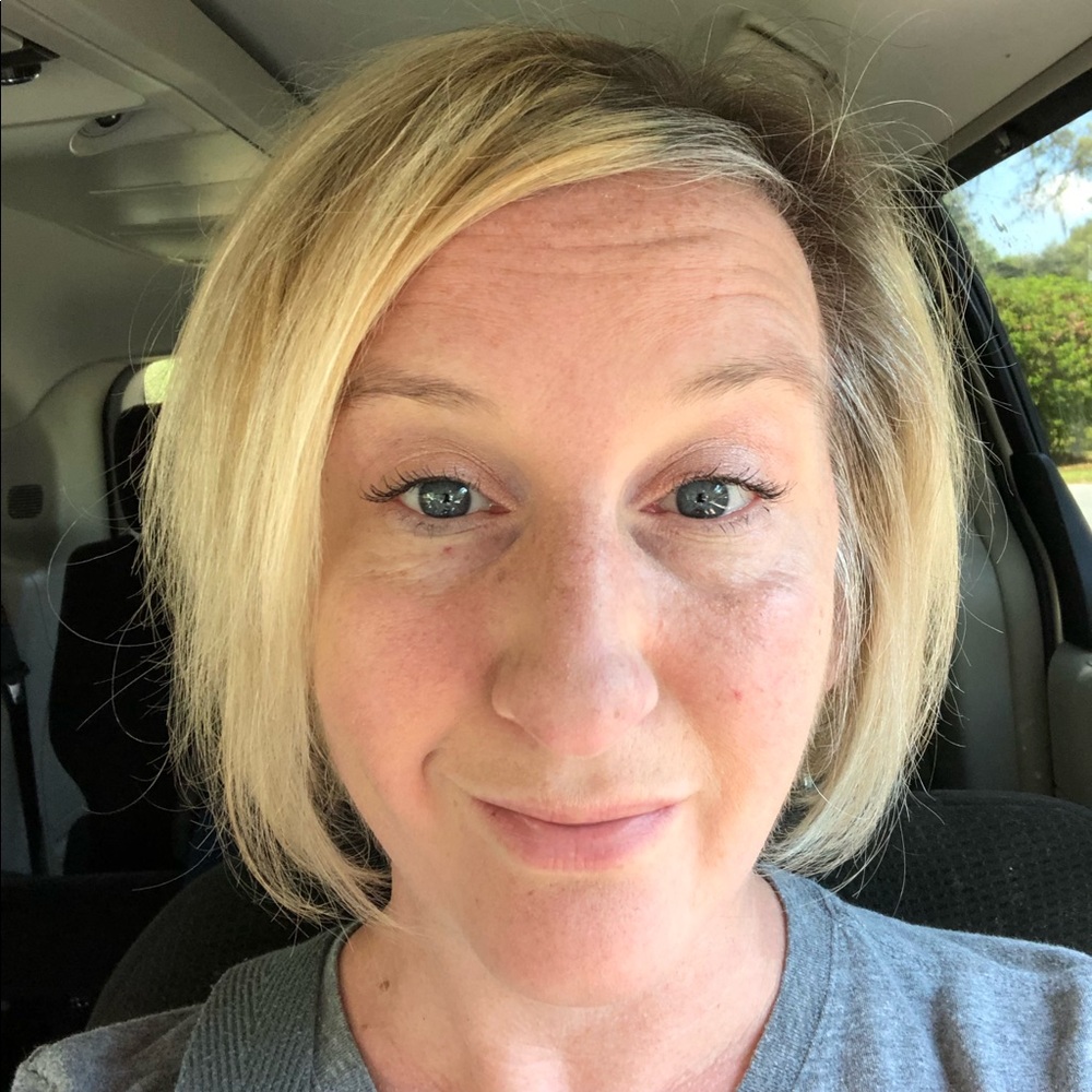 Meet your Posher, Nicole